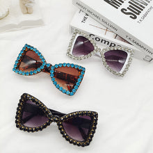 Load image into Gallery viewer, Trendy Fashion Butterfly Frame Sunglasses
