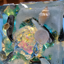 Load image into Gallery viewer, Pyramid - Underwater Oceanscape