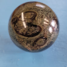 Load image into Gallery viewer, Kambaba Sphere Green Eye 70mm, 519 gms