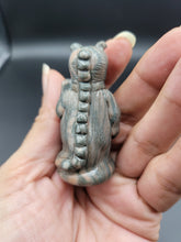 Load image into Gallery viewer, Natural safflower green, mineral raw stone Dinosaur