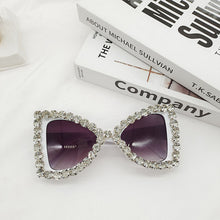 Load image into Gallery viewer, Trendy Fashion Butterfly Frame Sunglasses
